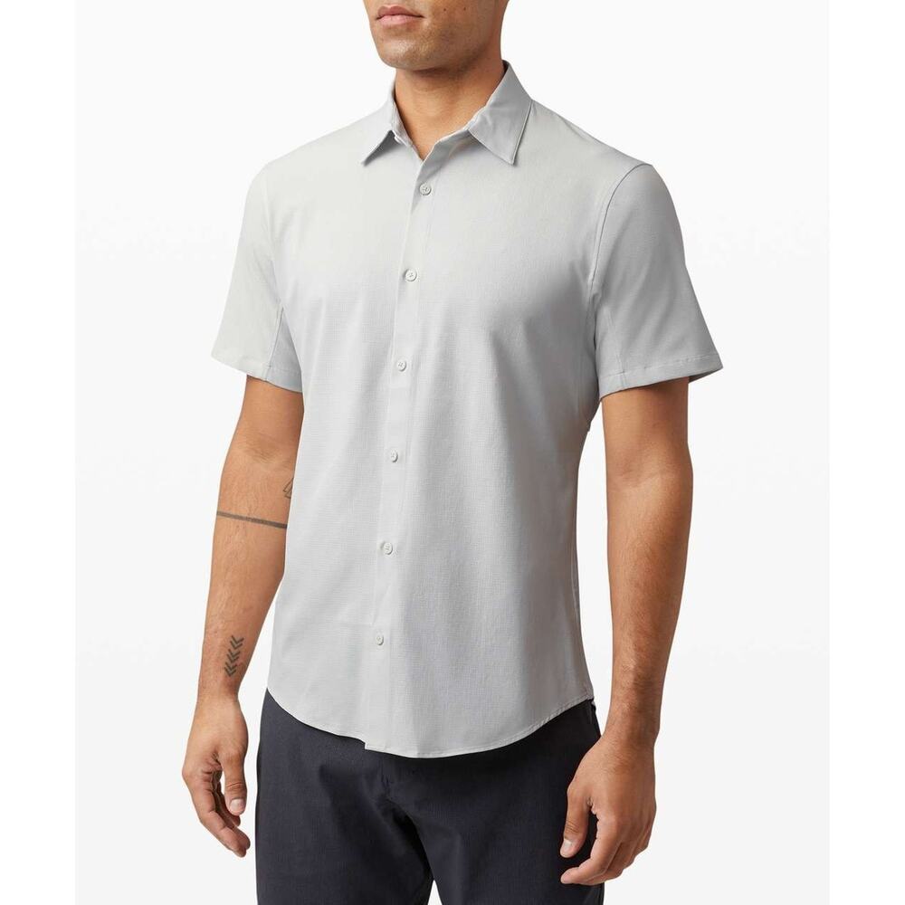 Lululemon Airing Easy Short Sleeve Shirt Vapor Light Blue Men's Medium